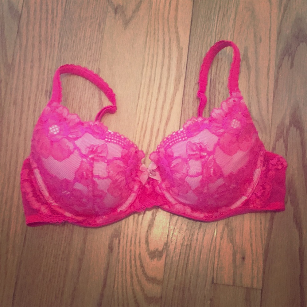 Victoria’s Secret bra size 34C